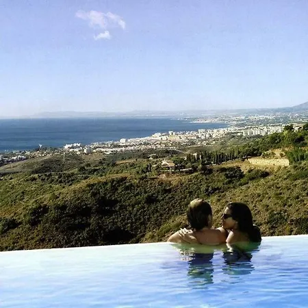 Apartment Luxury 2 Bed/2 Bath Sea And Mountain View Marbella